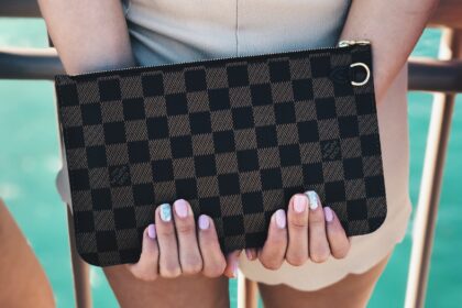 Souvenirs : attention aux contrefaçons !