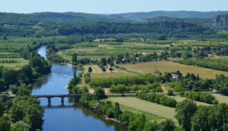 Découvrir le Périgord vert à vélo