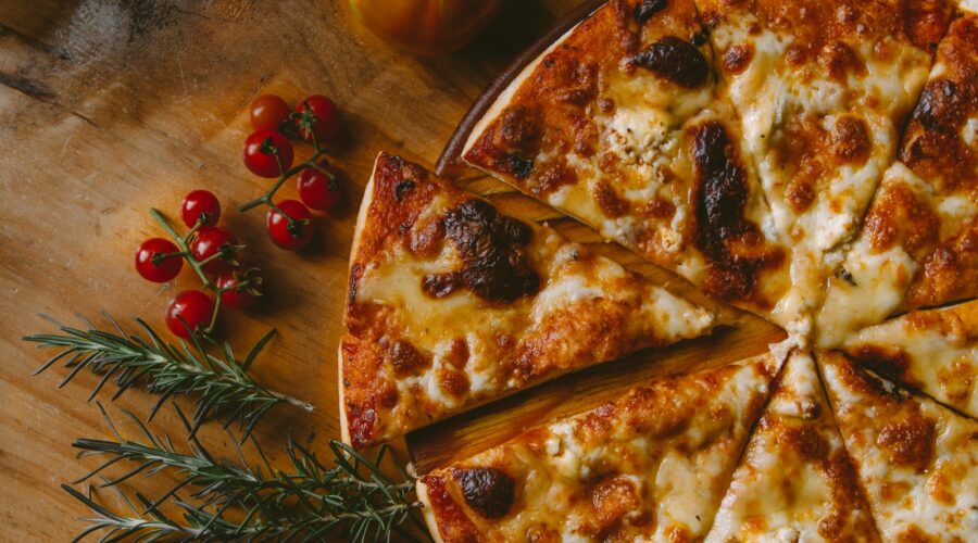 Les Secrets Italiens Mieux Gardés pour Préparer une Pizza Inoubliable