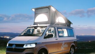 Voyage en groupe : pourquoi opter pour un déplacement en minibus ?