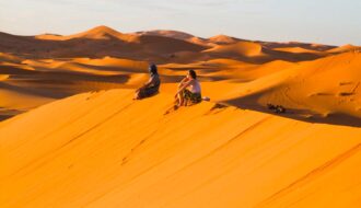 Plongée onirique sous les étoiles du désert : Découvrir la magie d&rsquo;une nuit en plein cœur des dunes