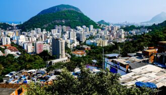 Rio de Janeiro : entre paradis touristique et réalité des favelas
